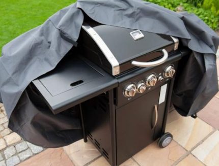 Kerti grillsütő takaró 110 x196x62 cm