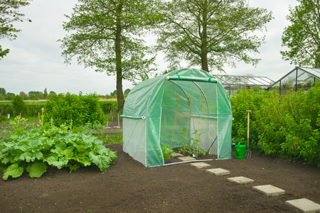 Meleghaz_also_kerettel200x200x200cm Melegház