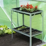 Növényültető asztal fémből