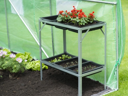 Novenyulteto_asztal_fembol_6_rekesszel77x77x40cm Növényültető asztal fémből