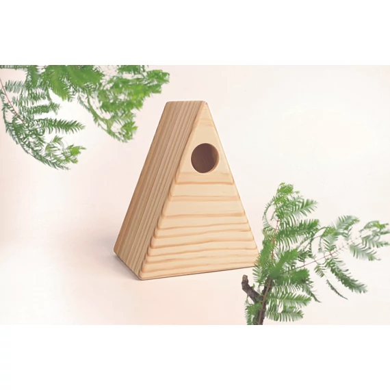 SAAR_fa_feszkelo_odu_haromszog_13x16x205 SAAR fa fészkelő odú háromszög 13x16x20